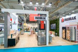 Το περίπτερο της INOMAK στην έκθεση HORECA 2025 - όψη Α